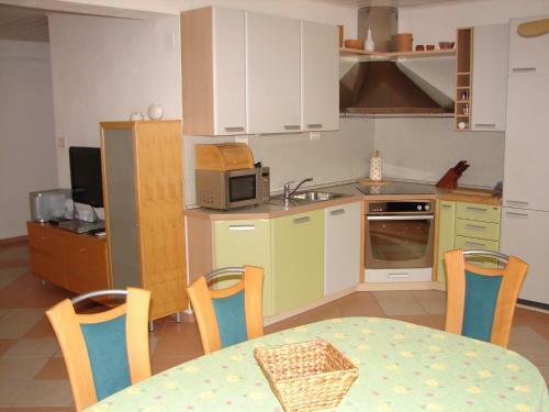 Apartma Veverin