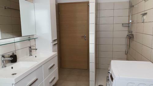 Apartamento Yellow House Grabrovec