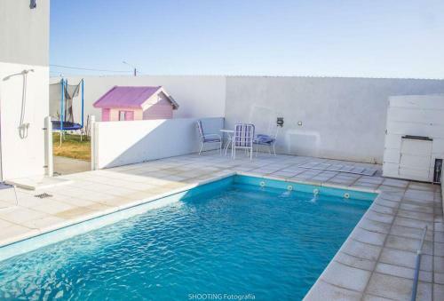 Casa Amplia Con Pileta Climatizada