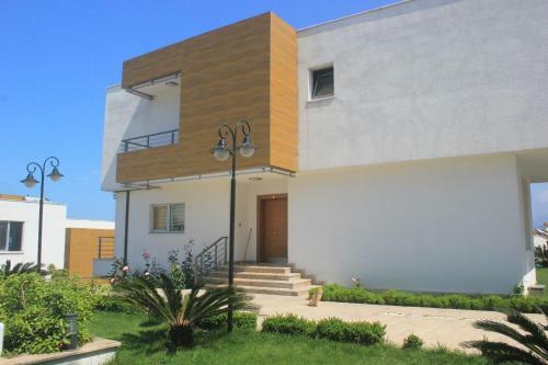 Arrivo Deluxe Villa