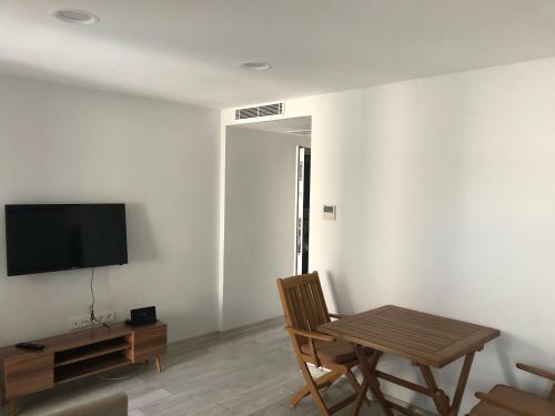 Apartamento Denize Yak?n Havuzlu Bah�eli Bir Daire