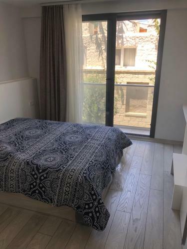 Apartamento Denize Yak?n Havuzlu Bah�eli Bir Daire