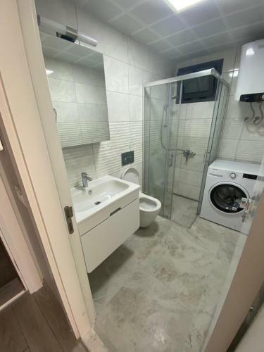 Apartamento Denize Yak?n Havuzlu Bah�eli Bir Daire