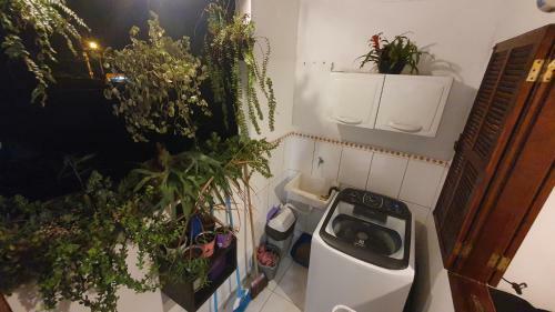 Sof� Cama Na Sala Em Casa Compartilhada