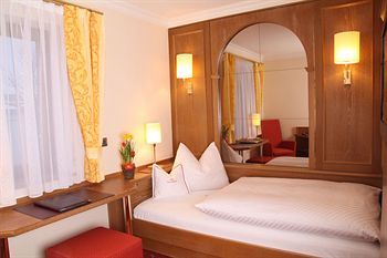 Hotel Am Schlosspark Zum Kurf�rst