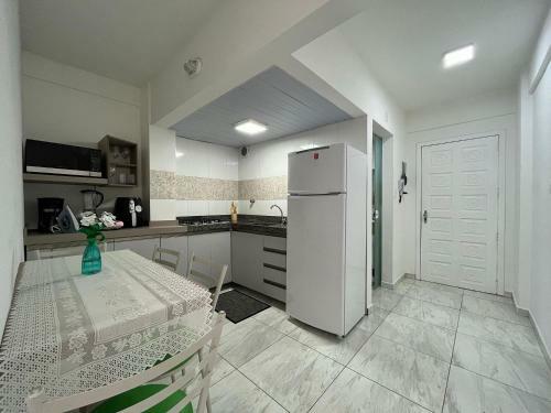Apartamento Ma13 - Kitnet Super Completa Com Ar Condicionado E Vista Big Wheel, Garagem