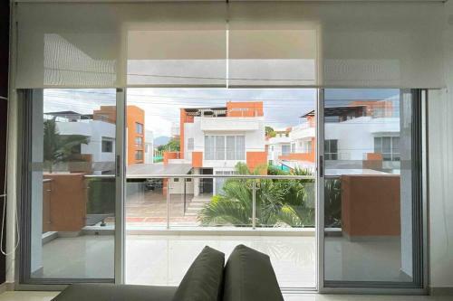 Casa San Isidro Con Elevador Ideal Para La 3 Edad