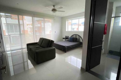Casa San Isidro Con Elevador Ideal Para La 3 Edad