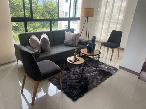 Apartamento Hermoso Edificio Con Piscina.