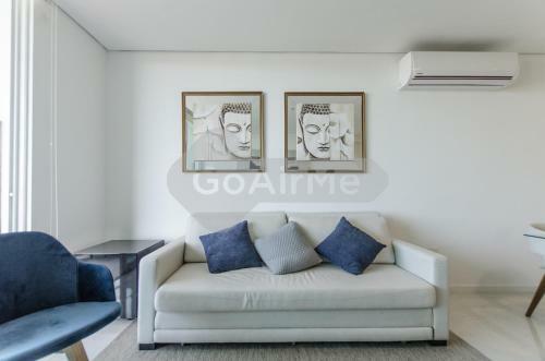 Luxurious And Modern Two-bedroom Apartment
