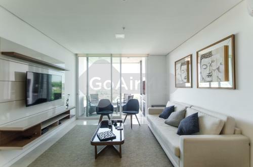Luxurious And Modern Two-bedroom Apartment