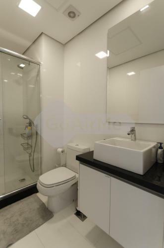 Luxurious And Modern Two-bedroom Apartment
