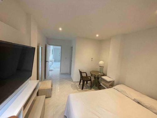 Hermoso Apartaestudio En Edificio Residencial.