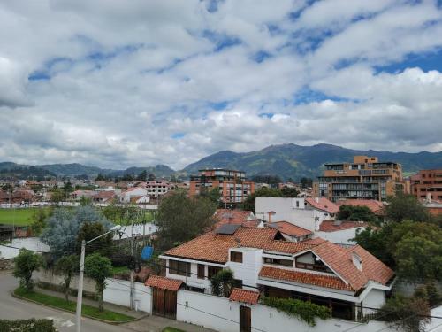 Apartamento Lovely 2b-2b Condo In The Best Area In Cuenca.