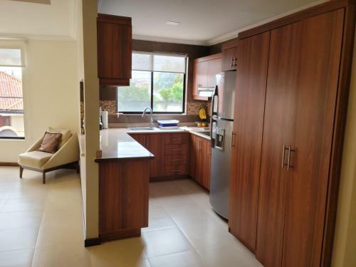 Apartamento Lovely 2b-2b Condo In The Best Area In Cuenca.