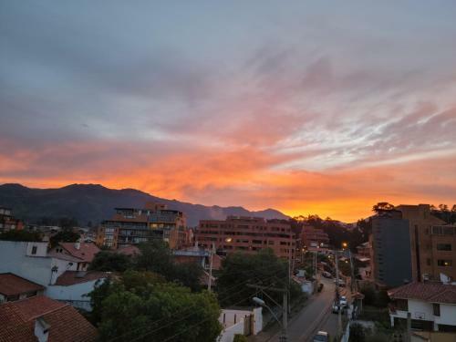 Apartamento Lovely 2b-2b Condo In The Best Area In Cuenca.