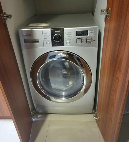 Apartamento Lovely 2b-2b Condo In The Best Area In Cuenca.