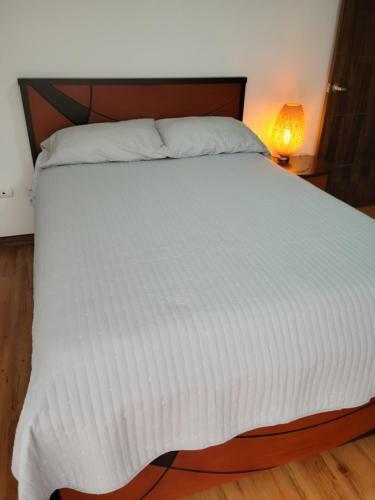 Apartamento Lovely 2b-2b Condo In The Best Area In Cuenca.