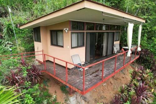 Tiny Home Above The Tree Tops
