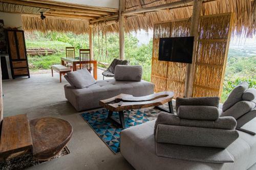 Rustic Ranch In The Paradise
