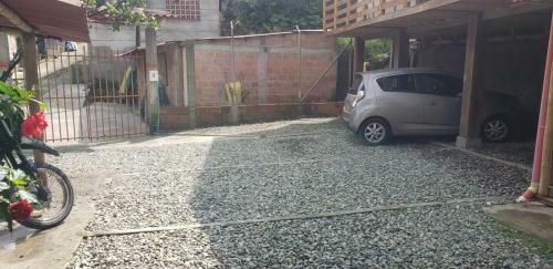 Caba�a Los Naranjos Con Parqueo