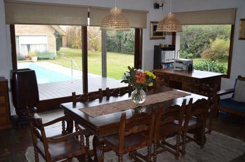 Agradable Y Espaciosa Casa - Bungalow Con Piscina