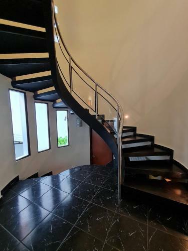 Luxury House In Santa Elena