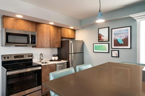 Hotel Quality Inn & Suites Beachfront