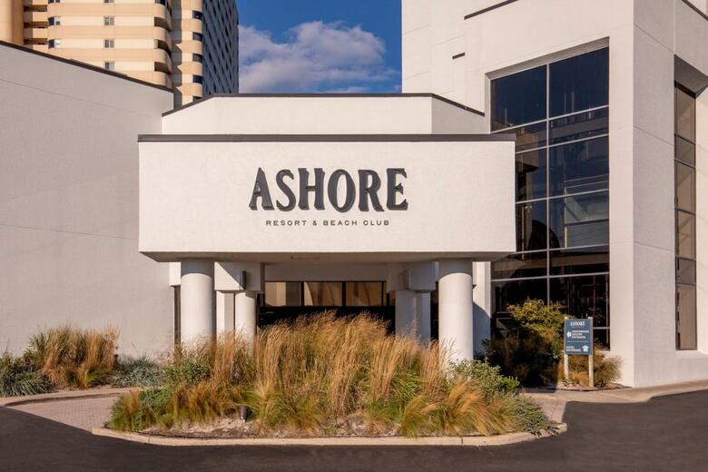 Hotel Ashore Resort & Beach Club
