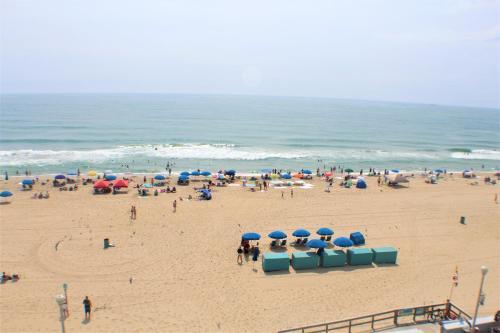 Beach Plaza Hotel
