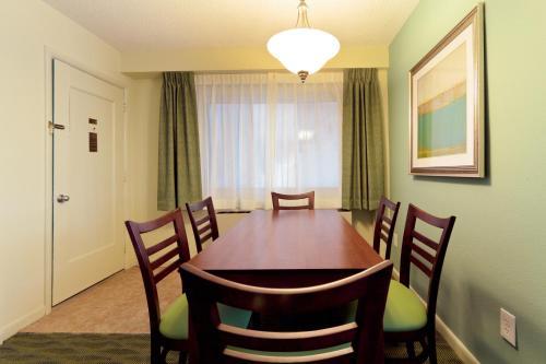 Beach Plaza Hotel