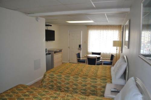 Islander Motel