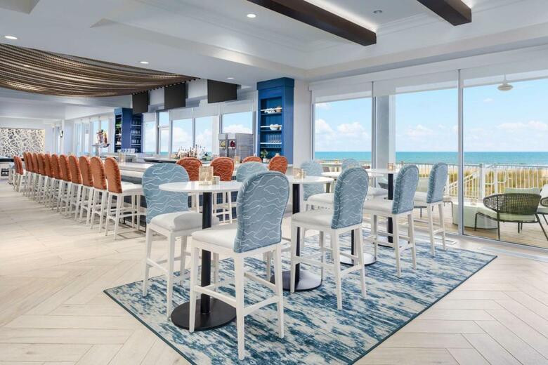 Dunes Manor Hotel