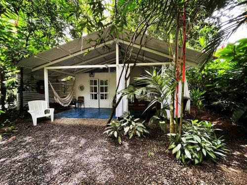 The Wild Side Jungalows: Casa Azul