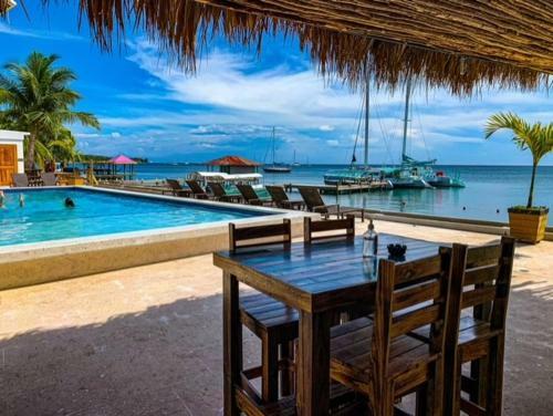 Hotel Brisas Del Mar Beach + Dive Resort