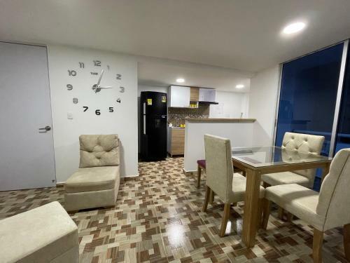 Lujoso Apartamento Amoblado En Cove�as Cerca A La Playa