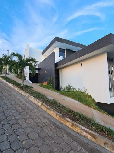 Surf City La Libertad