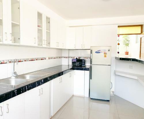 Stylish Apartment 4 Min To The Airport