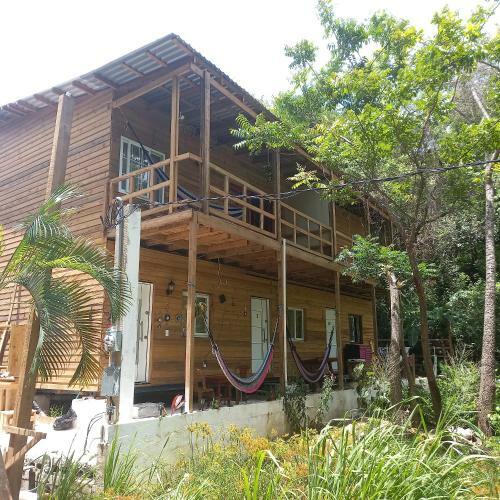 Apartamento Roatan Hostel 2
