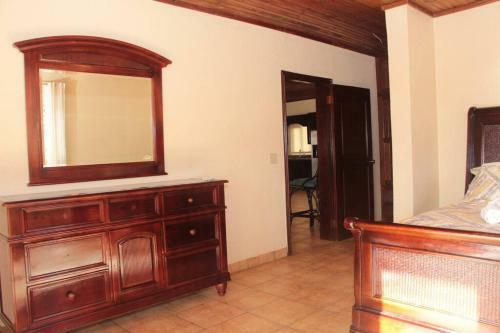 Apartamento High Views @west End, Roatan.