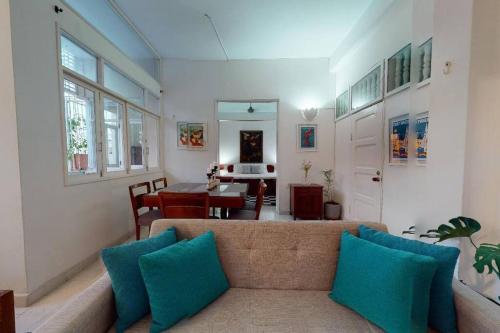 Apartment Ciudad Vieja-plaza Bolivar Third Floor- 303