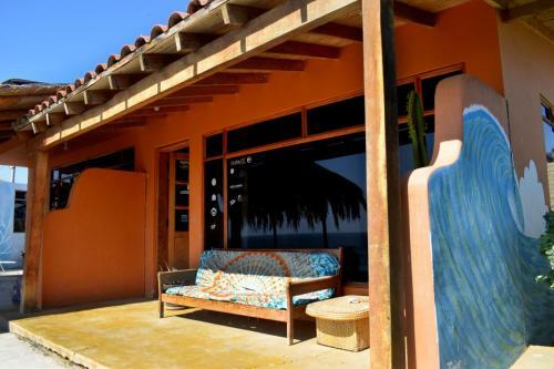 Albergue Lobitos Surf House