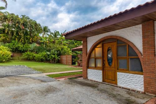 Iguana Apartmentos And Estate