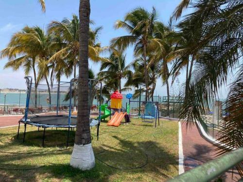 Apartamento Departamento Con Vista Al Mar Edificio Carabelas De Col�n