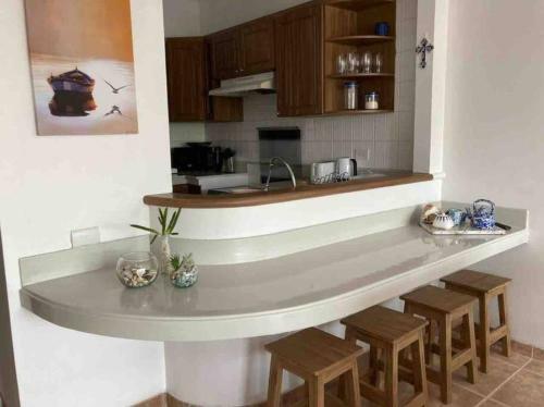 Apartamento Departamento Con Vista Al Mar Edificio Carabelas De Col�n
