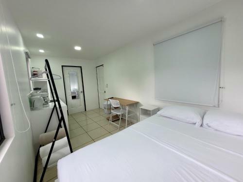 La Fonda Apartments