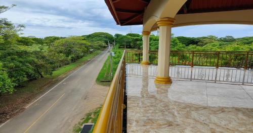 Pacific Pearl Hotel - Playa Los Destiladeros