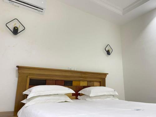 Shalom City Hotel