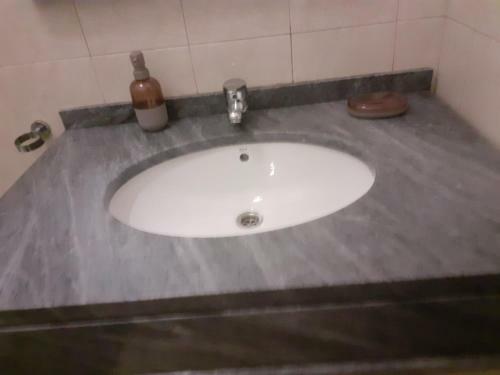Apartamento Av Santiago Palmarejo Condominio Banco Bca