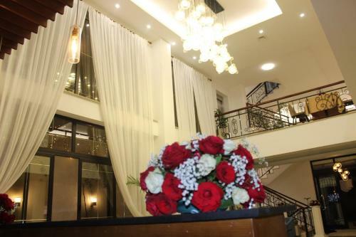 Elmo's Hotel